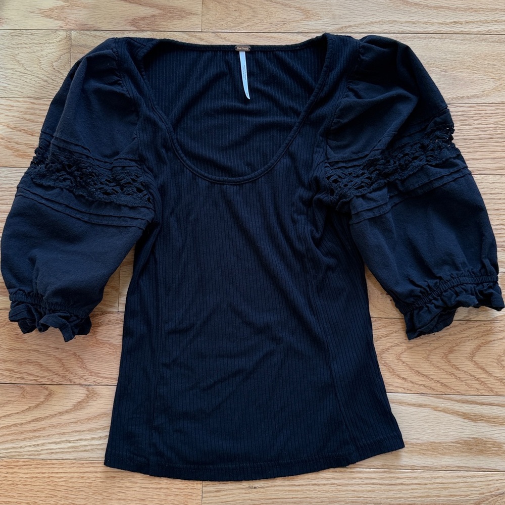 Free People Something Special Tee Black SZ XSmall
